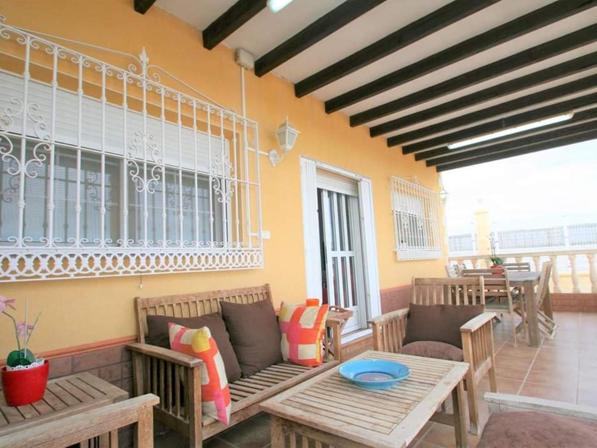 Belvilla By Oyo Villa Valerya Ibáñez Exteriör bild