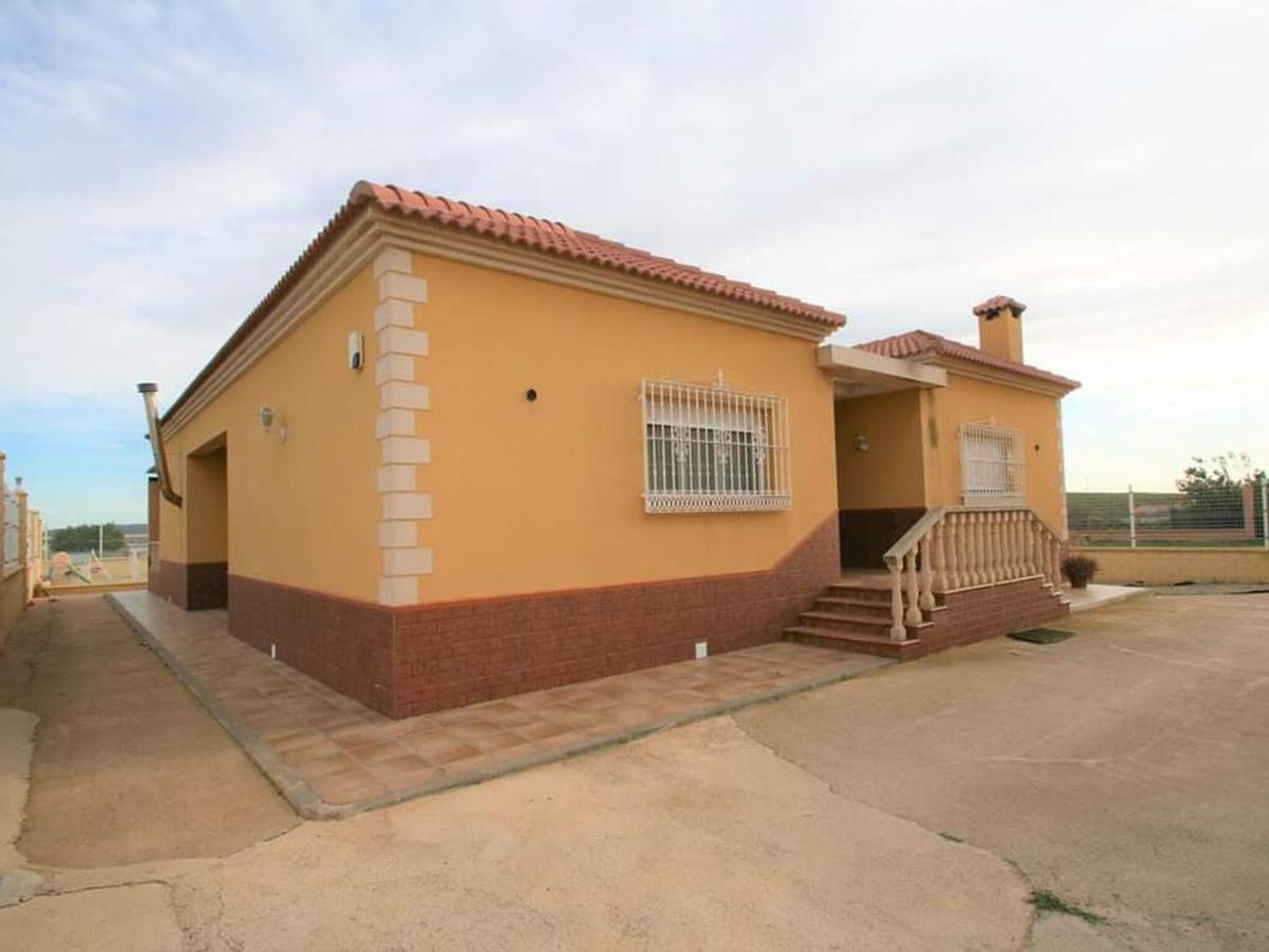 Belvilla By Oyo Villa Valerya Ibáñez Exteriör bild